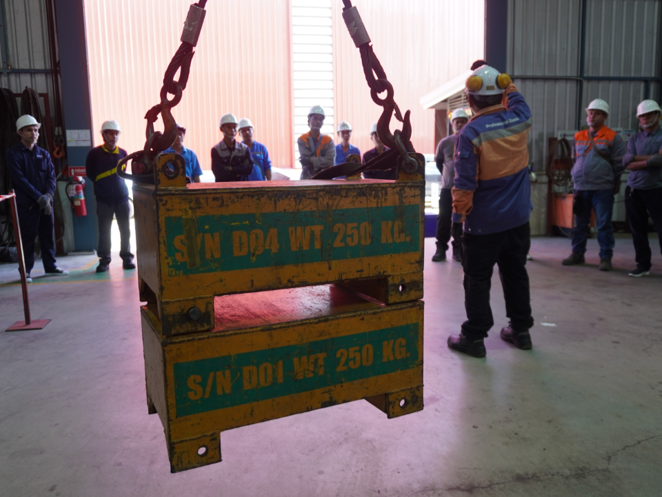 การอบรมเครน 4 ผู้